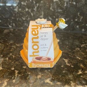 New never been used ceramic honey beehive pot jar with bumblebee honey dipper